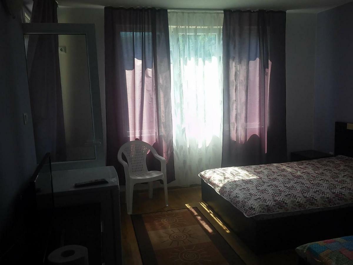 Къща За Гости "Пердика" Hotel Obzor Bagian luar foto