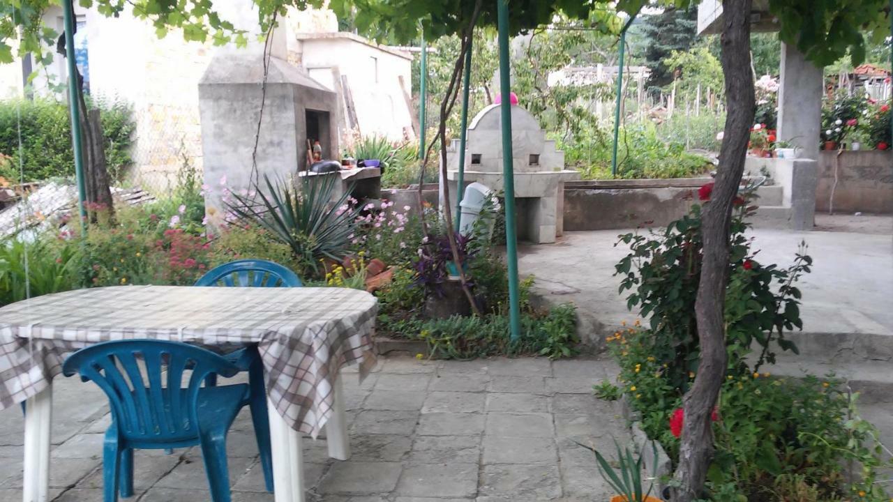 Къща За Гости "Пердика" Hotel Obzor Bagian luar foto