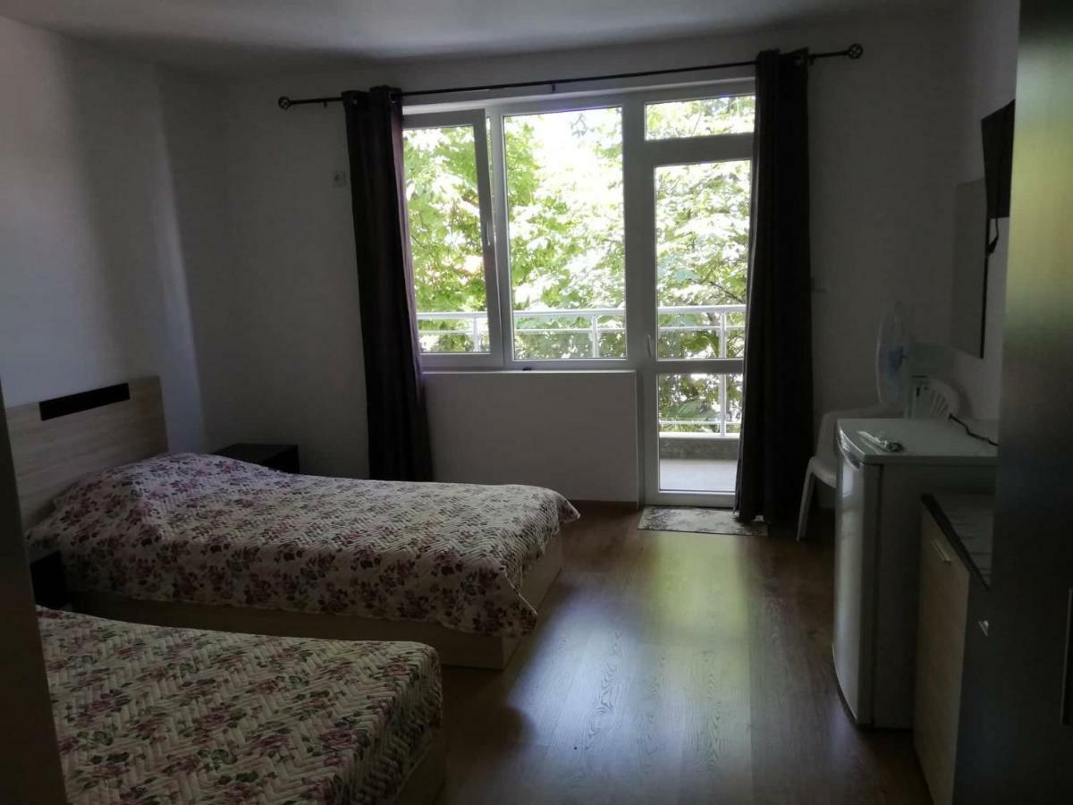 Къща За Гости "Пердика" Hotel Obzor Bagian luar foto