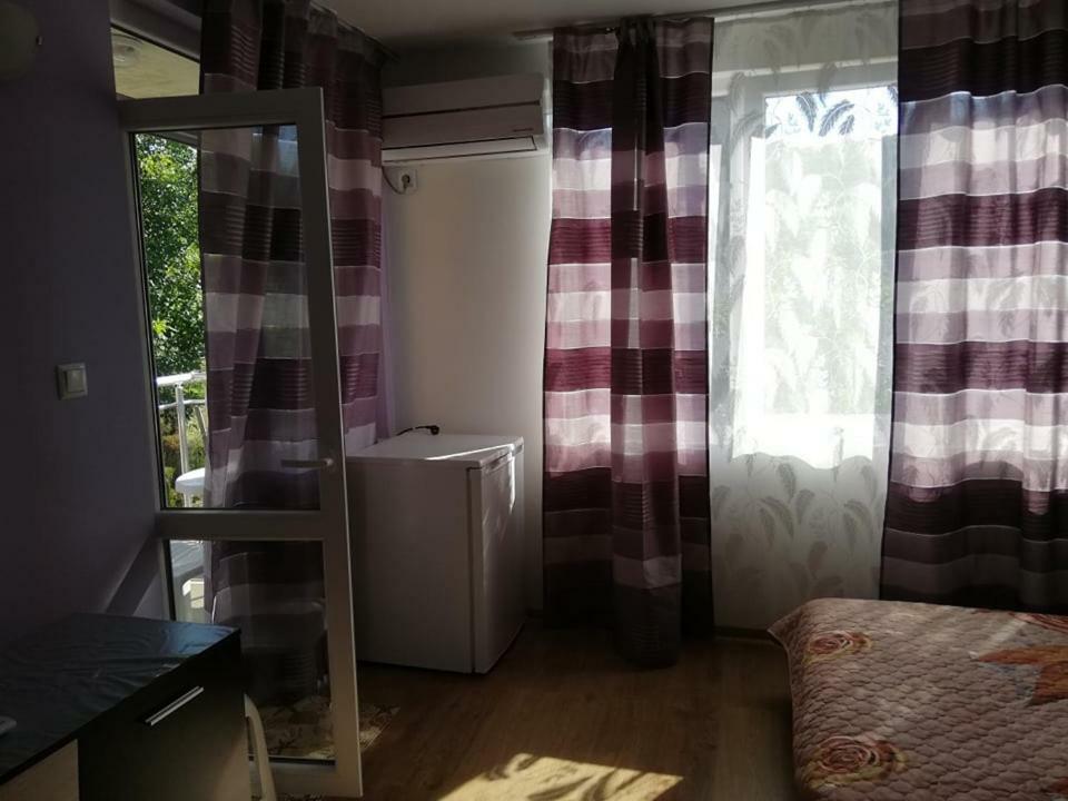 Къща За Гости "Пердика" Hotel Obzor Bagian luar foto